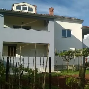 https://apartments-villa-ulivo.in-istria.net